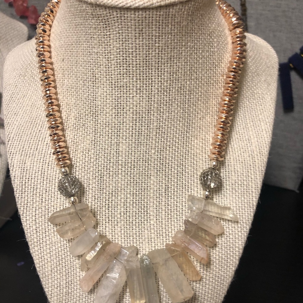 Quartz and rose gold necklace